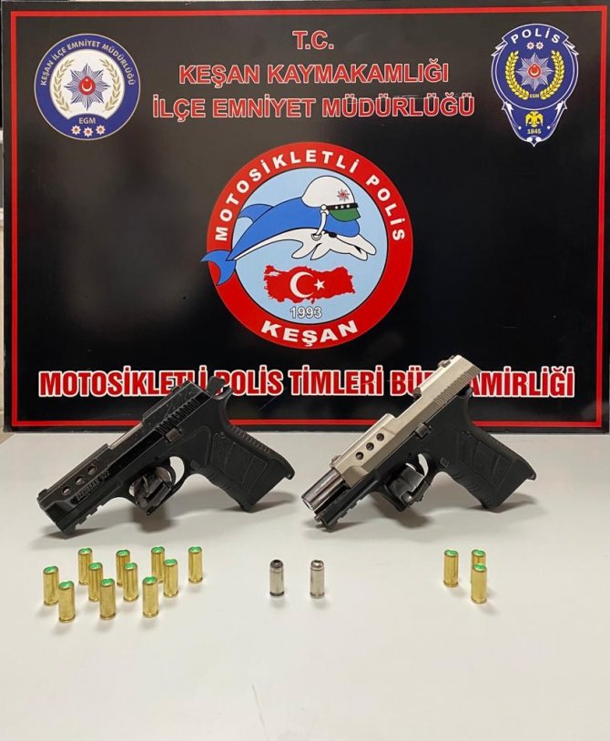 Havaya Ateş Edilen Triportörde 5 Çocuk Silahla Yakalandı
