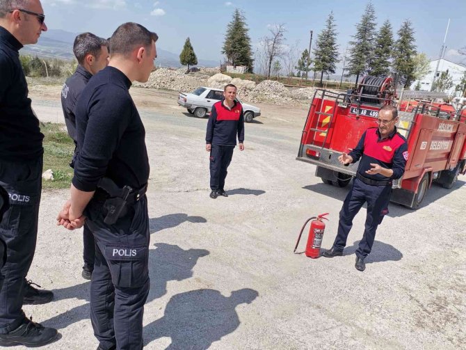 Hisarcık İ̇lçe Emniyet Amirliği’nde Yangın Tatbikatı