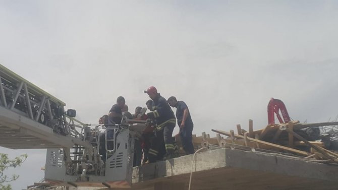 Konya’da 2 Katlı Binada Göçük: 2 İşçi Yaralandı
