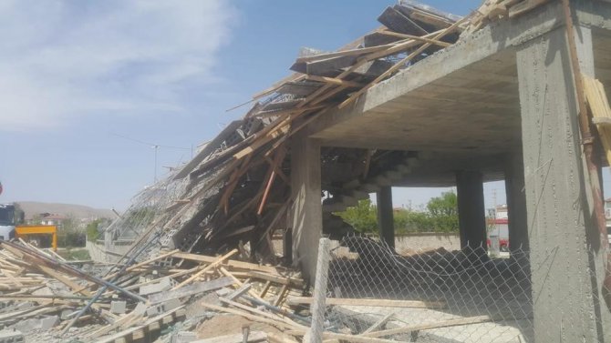 Konya’da 2 Katlı Binada Göçük: 2 İşçi Yaralandı