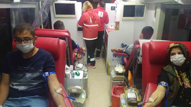 Korkuteli’nde Kadir Gecesi Kan Bağışı