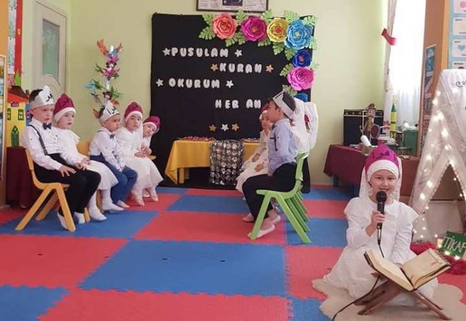 Kütahya’da 4-6 Yaş Kur’an Kursu Öğrencileri Kur’an-ı Kerime Geçti