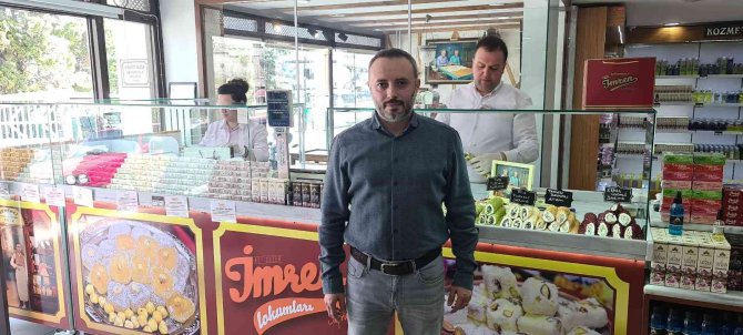 Bayram Öncesi Çikolata Ve Şekerin Tahtını Lokum Aldı