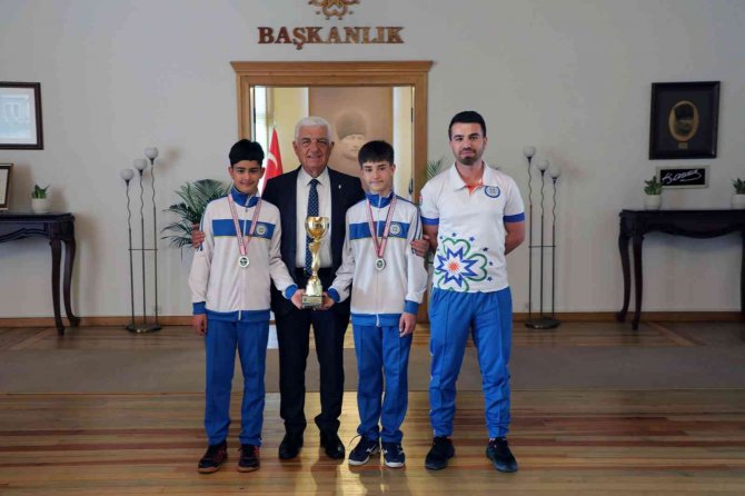Büyükşehir Masa Tenisi Takımı Türkiye Şampiyonu Oldu