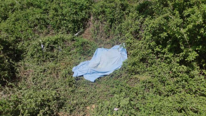 Bursa’da Sürücü Devrilen Traktörün Altında Can Verdi