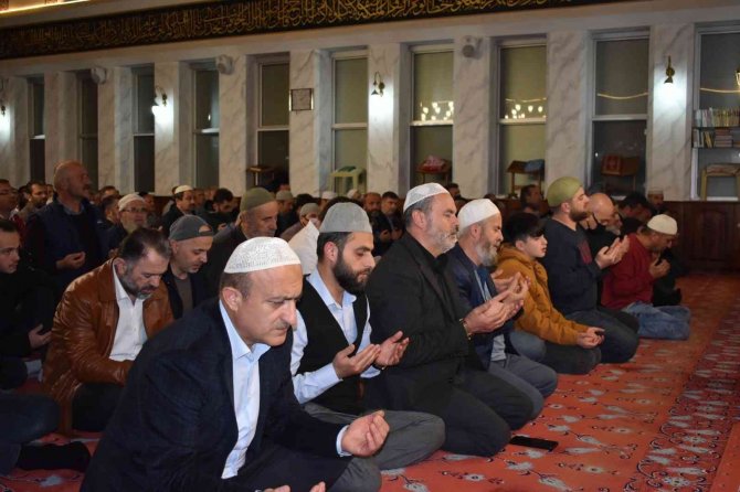 Samsun’da “1071 Hatim” Programında 20 Bin Hatmin Duası Yapıldı