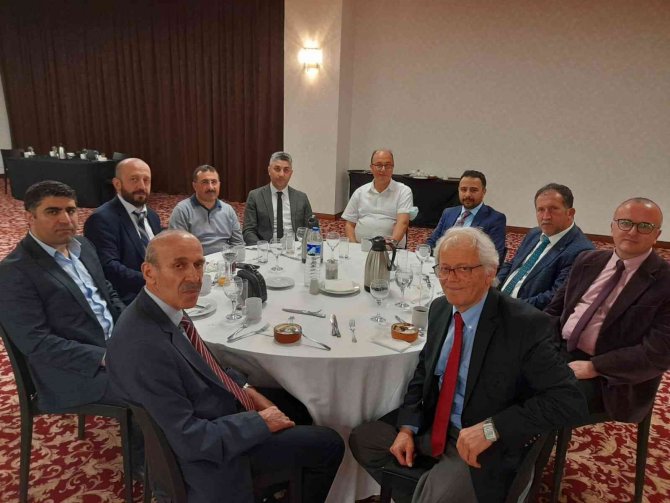 Şube Müdürleri, Geleneksel İftarda Bir Araya Geldi