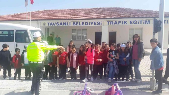 Tavşanlı’da Öğrencilere Temel Trafik Eğitimi