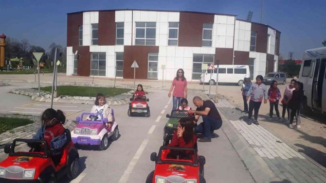 Tavşanlı’da Öğrencilere Temel Trafik Eğitimi