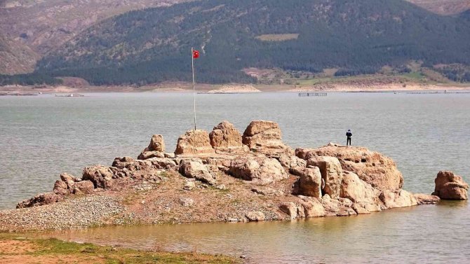 Barajda Korkutan Görüntüden Eser Kalmadı