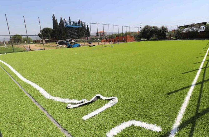 Turgutlu Belediyesinden Çiftçilerin Yüzünü Güldüren Çalışma