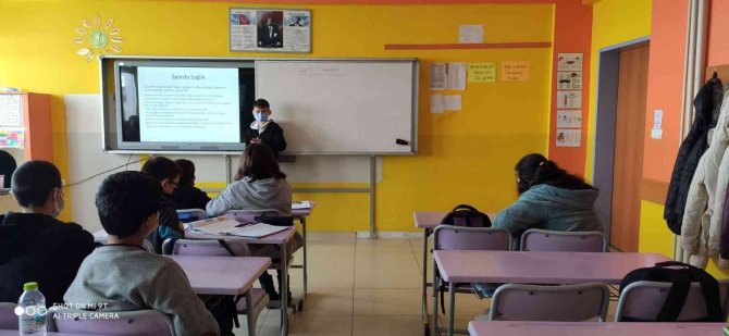 Ortaokul Öğrencileri Projeleri İle Sağlıklı Geleceğe Adım Attı