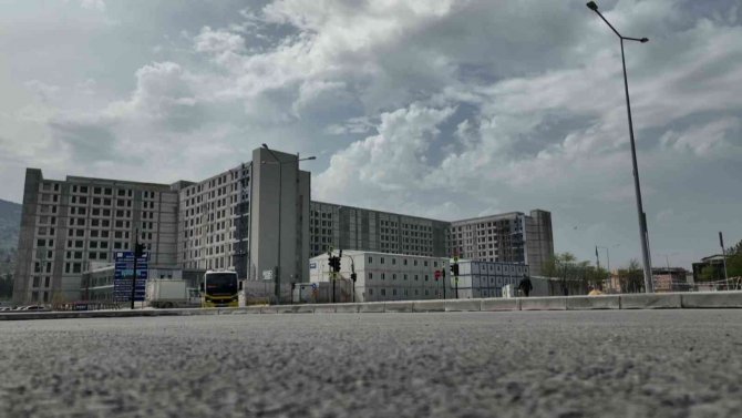 Bursa’da Dev Sağlık Kompleksi Hızla Yükseliyor