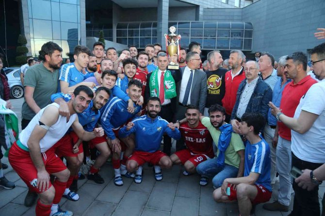 Gölbaşı Belediyespor’dan Şampiyonluk Kutlaması