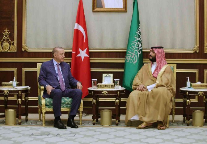 Cumhurbaşkanı Erdoğan, Suudi Arabistan Veliaht Prensi Selman’la Görüştü