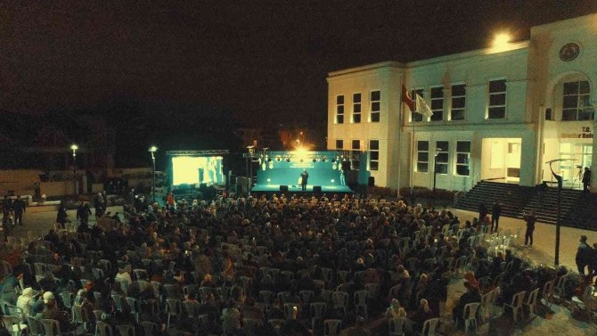 Yazar Hayati İ̇nanç Sevenleriyle Buluştu