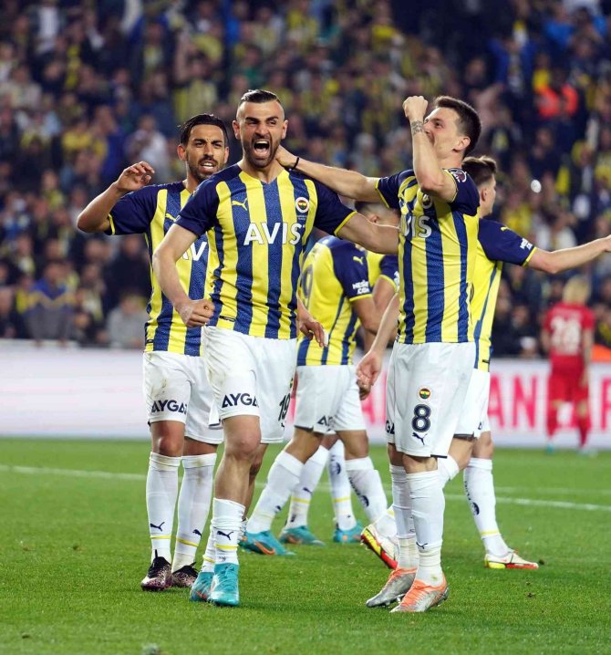 Serdar Dursun, 57’de Penaltıyı Kaçırdı, 62’de Attı