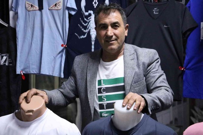 Edirne’de Ulus Pazar Esnafı Bayram Alışverişi İçin Tezgahlarını Gece Saatlerinde Açtı