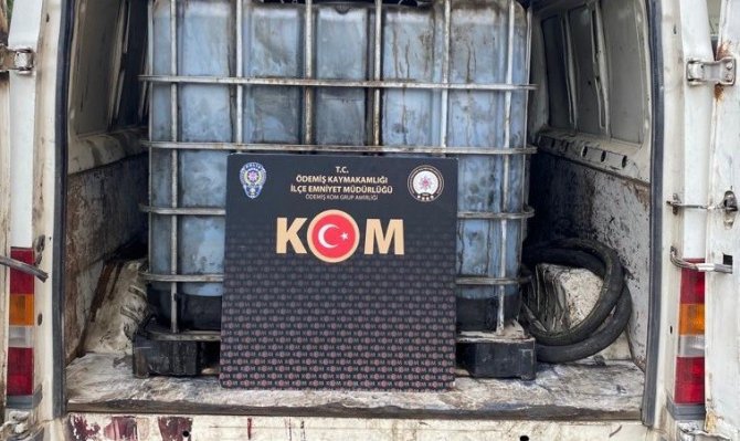 İ̇zmir’de Kaçak Akaryakıt Operasyonu: 2 Gözaltı