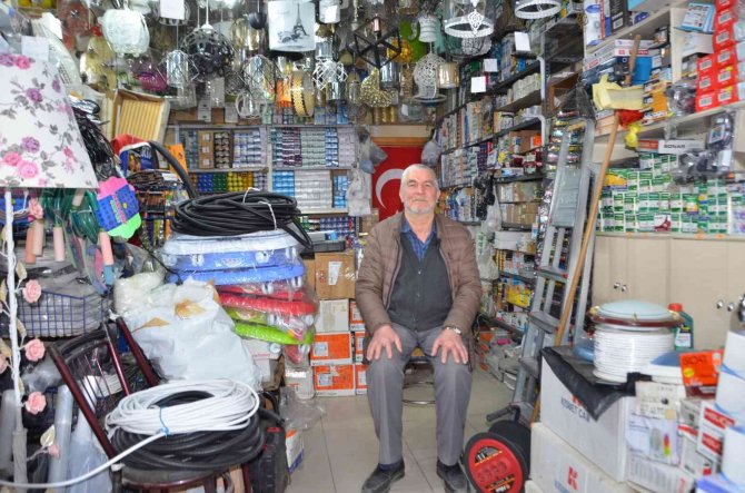 İ̇znik’in Yarım Asırlık Elektrik Ustası