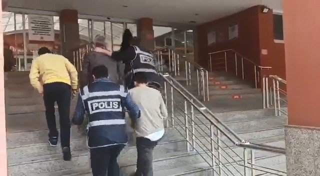 Uyuşturucu Madde Ticareti Yapan 5 Kişi Tutuklandı