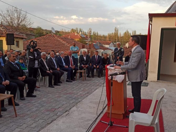 Yapımı 12 Yıl Süren Köy Cami İbadete Açıldı
