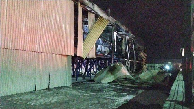Kozmetik Ürünleri Fabrikasında Patlama Ve Yangın