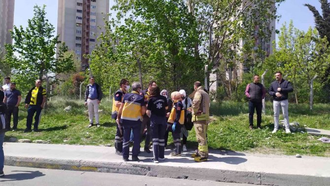 Küçükçekmece’de İ̇ett Otobüsü Zincirleme Kazaya Karıştı: 14 Yaralı