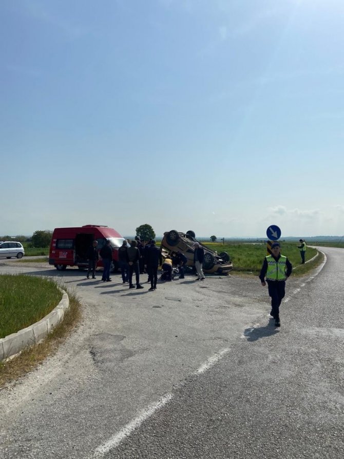 Manyas’ta Trafik Kazası 2 Yaralı