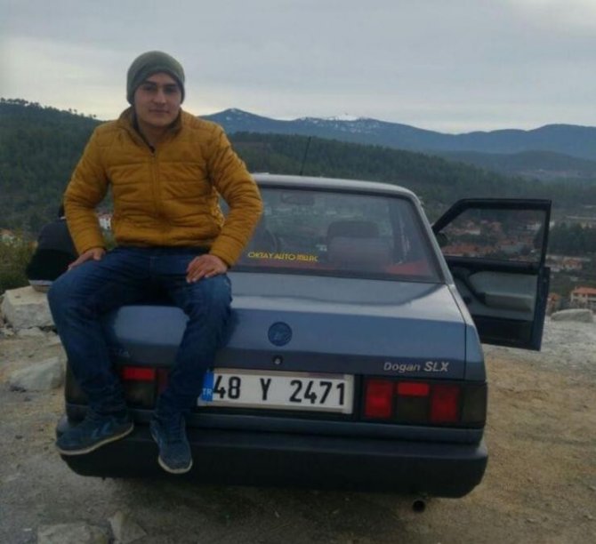 Eski Karısını Ve Sevgilisini Öldürdü