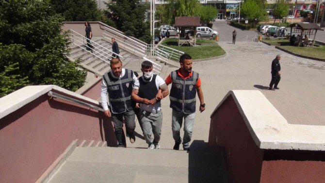 Cinayet Zanlısı Adliyeye Sevk Edildi