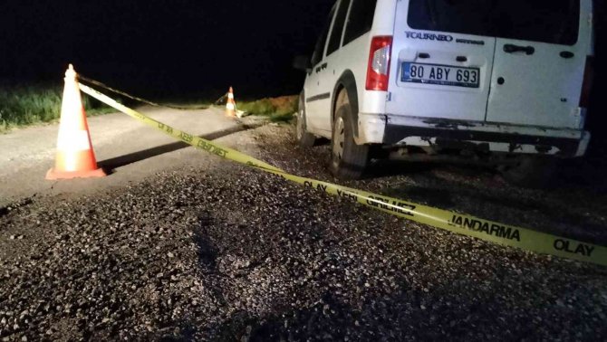 Eşini Ve Oğlunu Öldüren Cinayet Zanlısı Babanın Arabası Terk Edilmiş Halde Bulundu