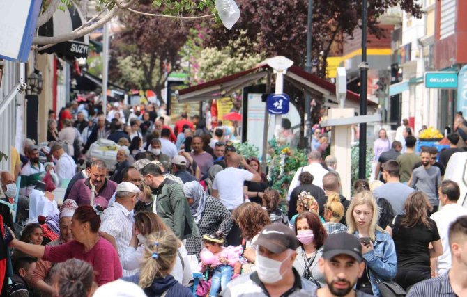 Bulgarlar, Bayramlık Alışverişi İçin Edirne’ye Akın Etti