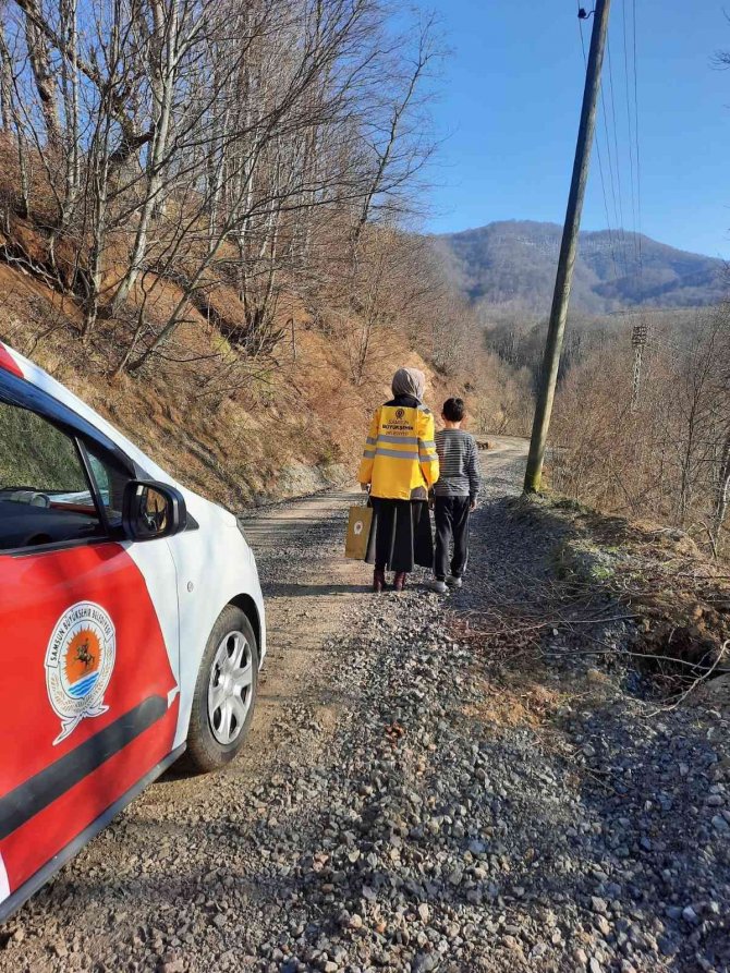 343 Yetim Çocuğa Bayramlık