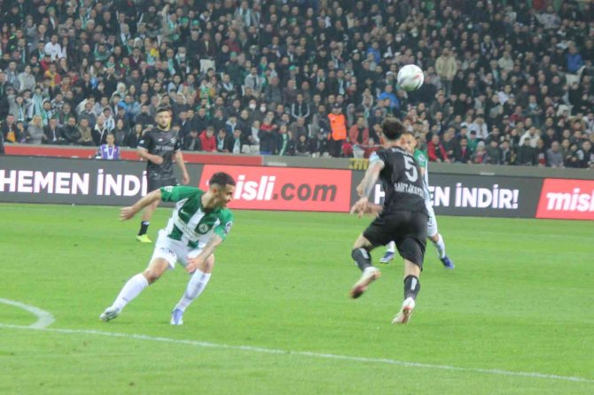 Spor Toto Süper Lig: Gzt Giresunspor: 1 - Adana Demirspor: 0 (İ̇lk Yarı)