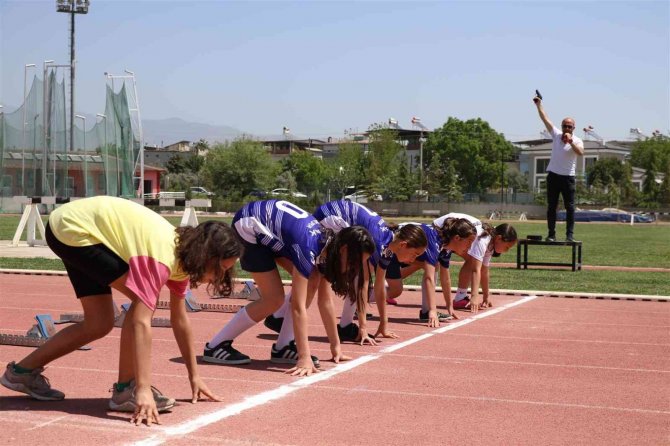 Sporcu Eğitim Merkezi Atletizm İl Seçmeleri Yapıldı