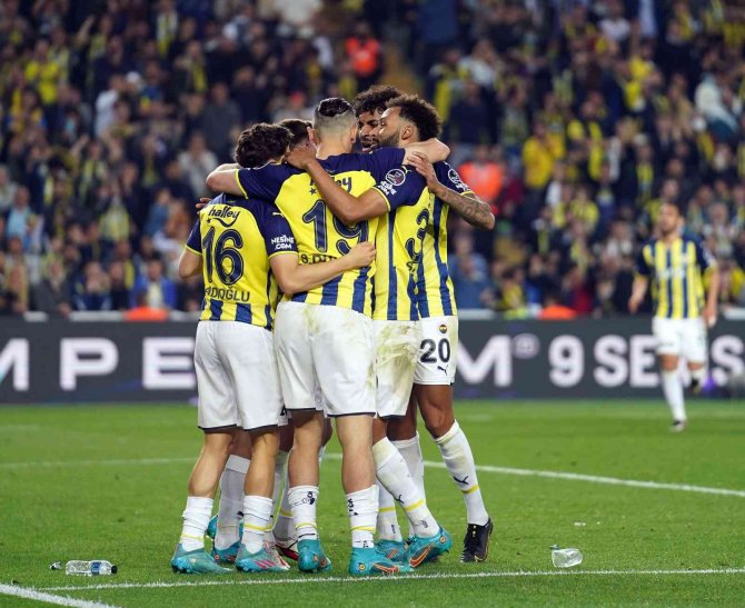 Fenerbahçe 11 Maçtır Kaybetmiyor