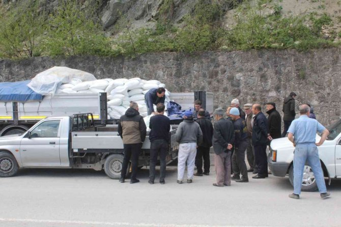 Kastamonu’nun İki İlçesinde Arıcılara 32 Tonluk Şeker Desteği