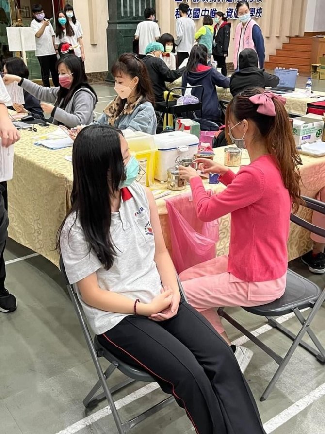 Tayvan’da Bir Haftada 10 Bine Yakın Öğrenci Covid-19’a Yakalandı