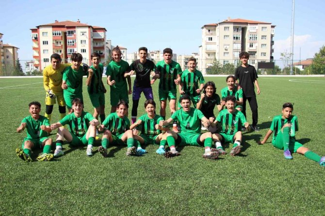 Genç Horozlar U15’de Zirve Yarışını Sürdürdü