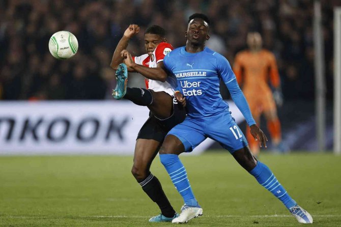 Gol Düellosu Feyenoord’un