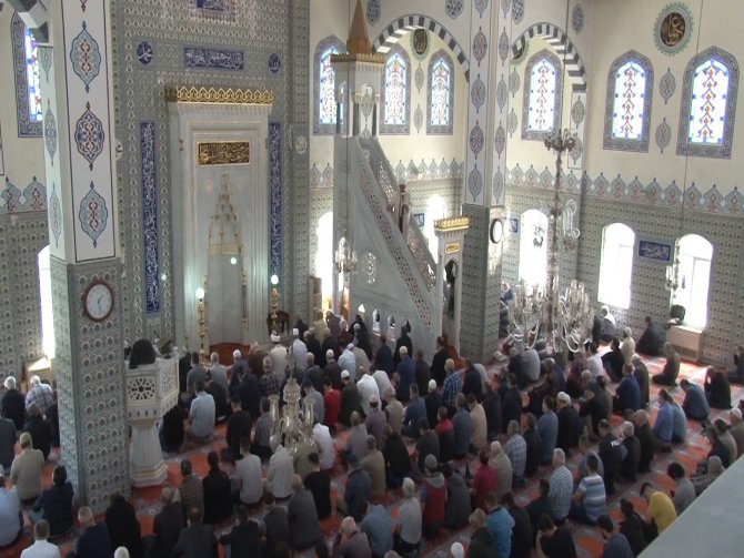 Ramazan’ın Son Cuma Namazı Kılındı