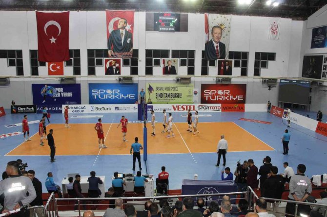 Efeler Ligi: Cizre Belediyespor: 2 - Galatasaray Hdı Sigorta: 3