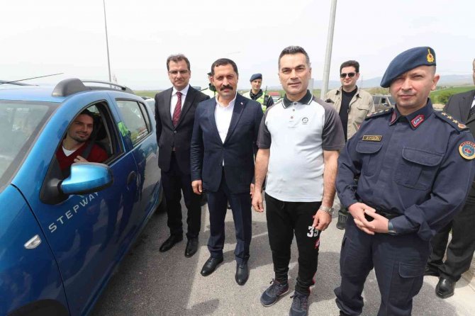 Vali Masatlı’dan Sürücülere Emniyet Kemeri Uyarısı: "Bayramınız Kemerli Olsun"