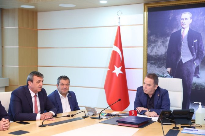 Büyükşehir Belediyesinde Toplu İş Sözleşmesi İmzalandı