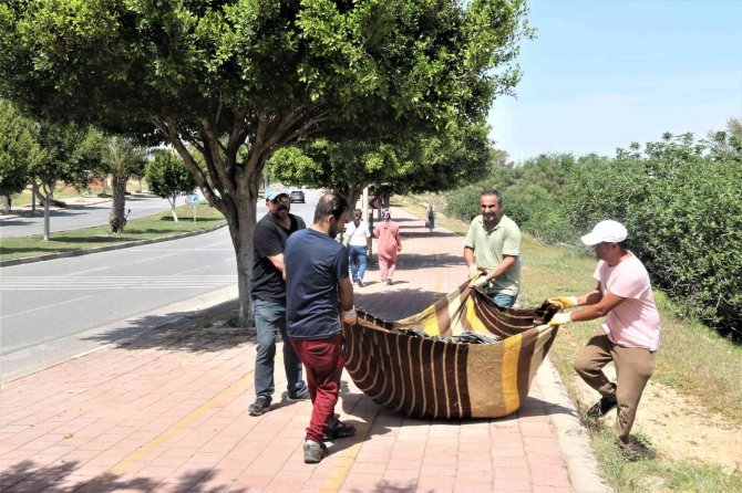 Antalya’nın Ormanlarına Rus Ve Ukraynalı Kadınların Eli Değdi