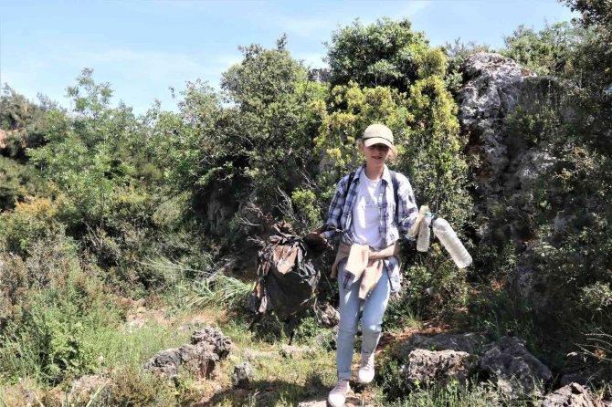 Antalya’nın Ormanlarına Rus Ve Ukraynalı Kadınların Eli Değdi