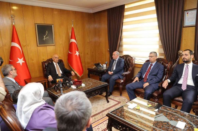 Bakan Kirişci: “Bu Aziz Millet Her Şeyin En İyisini Hak Ediyor”