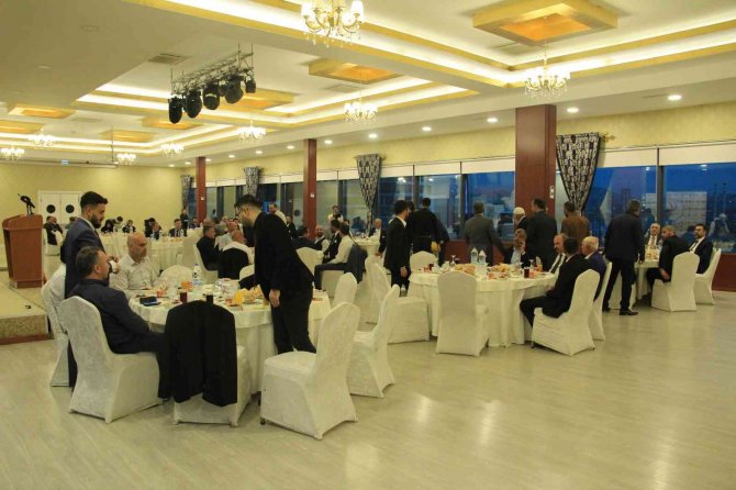 Yeniden Refah Partisi Genel Başkan Yardımcısı Altınöz: “Dünyanın Birçok Yerinden Müslümanlar Erbakan’ı Ziyaret Ediyor”