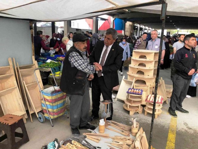 Başkan Teke, Pazarcı Esnafının Bayramını Kutladı